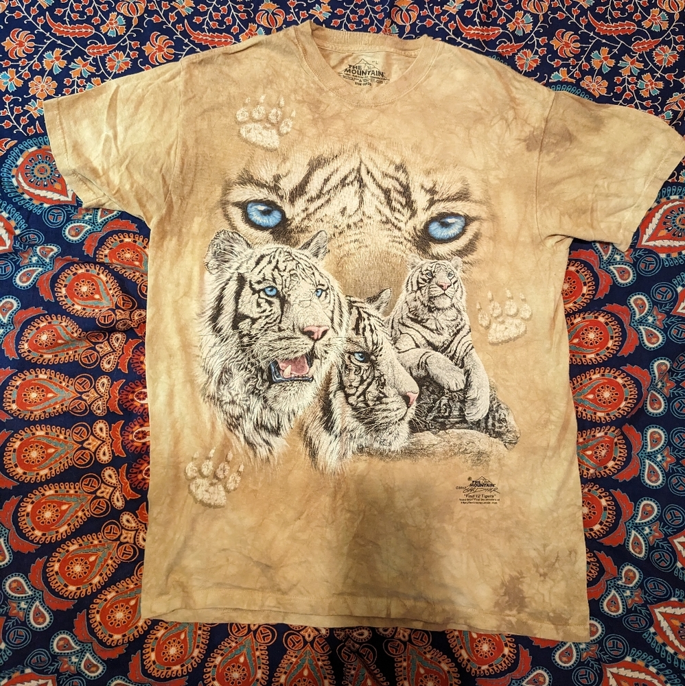 "Find 12 Tigers" Mountain T-Shirt